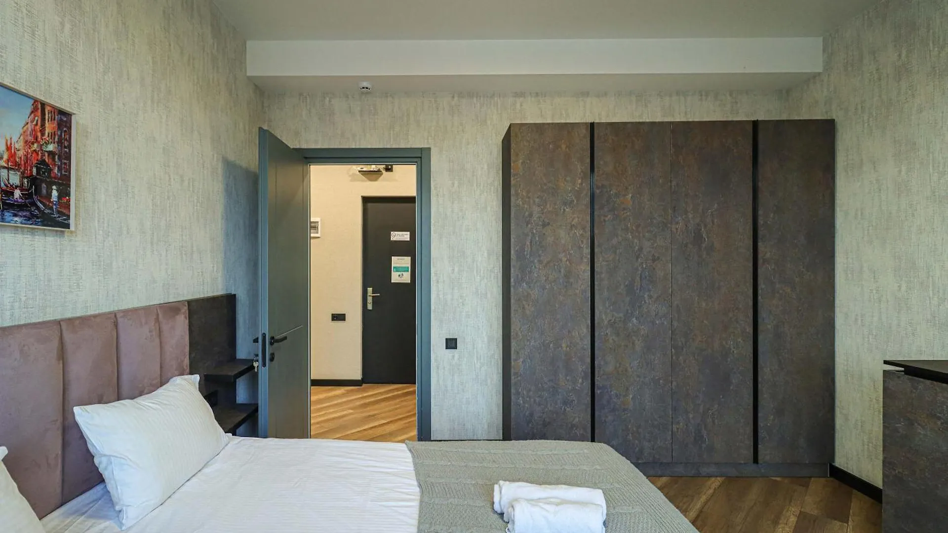 Luxurious 3Br Apartment W Stunning Views Tbilisi 0*,  Georgien