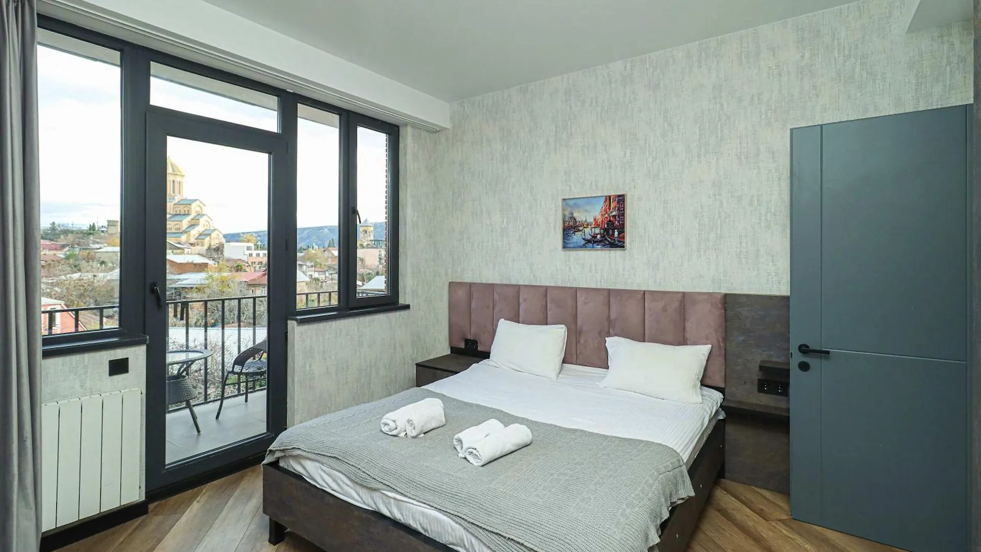 Luxurious 3Br Apartment W Stunning Views Tbilisi 0*,  Georgien